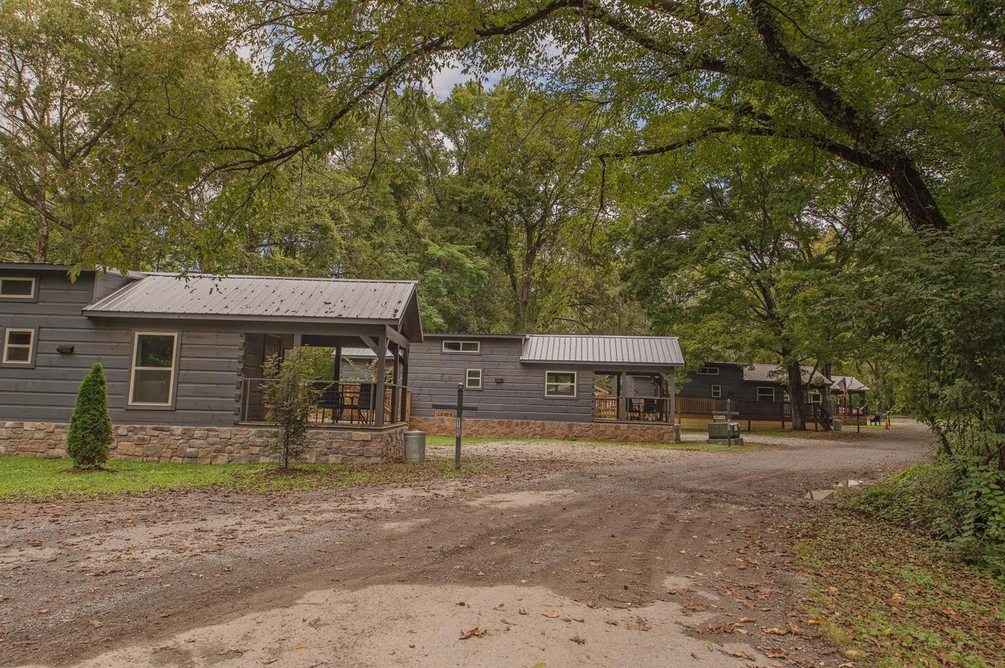 Meg Cabin Tiny Rustic Comfort On Lookout Mtn تشاتانوغا المظهر الخارجي الصورة