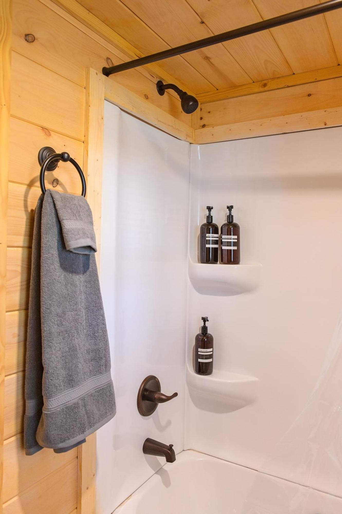 Meg Cabin Tiny Rustic Comfort On Lookout Mtn تشاتانوغا المظهر الخارجي الصورة